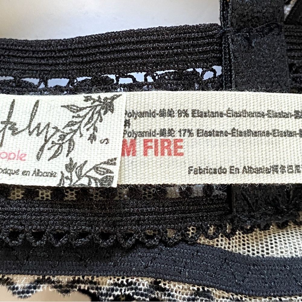 Free People Intimately Alia Black Lace Bralette Sz S NWT - Picture 10 of 15